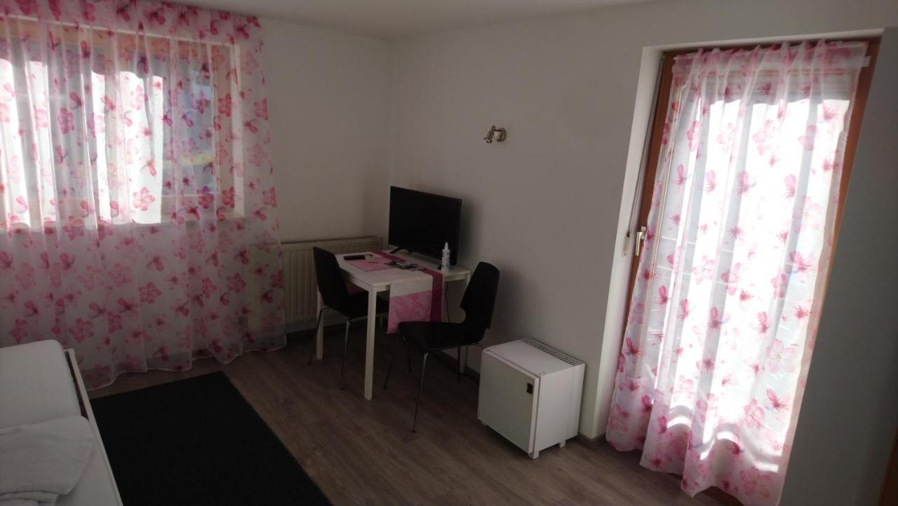 Gasthaus Krone Ubersaxen Екстер'єр фото